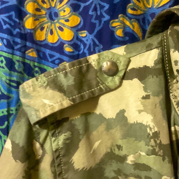 Small TALULA small army jacket with hood, amazing quality and condition. - Picture 3 of 6